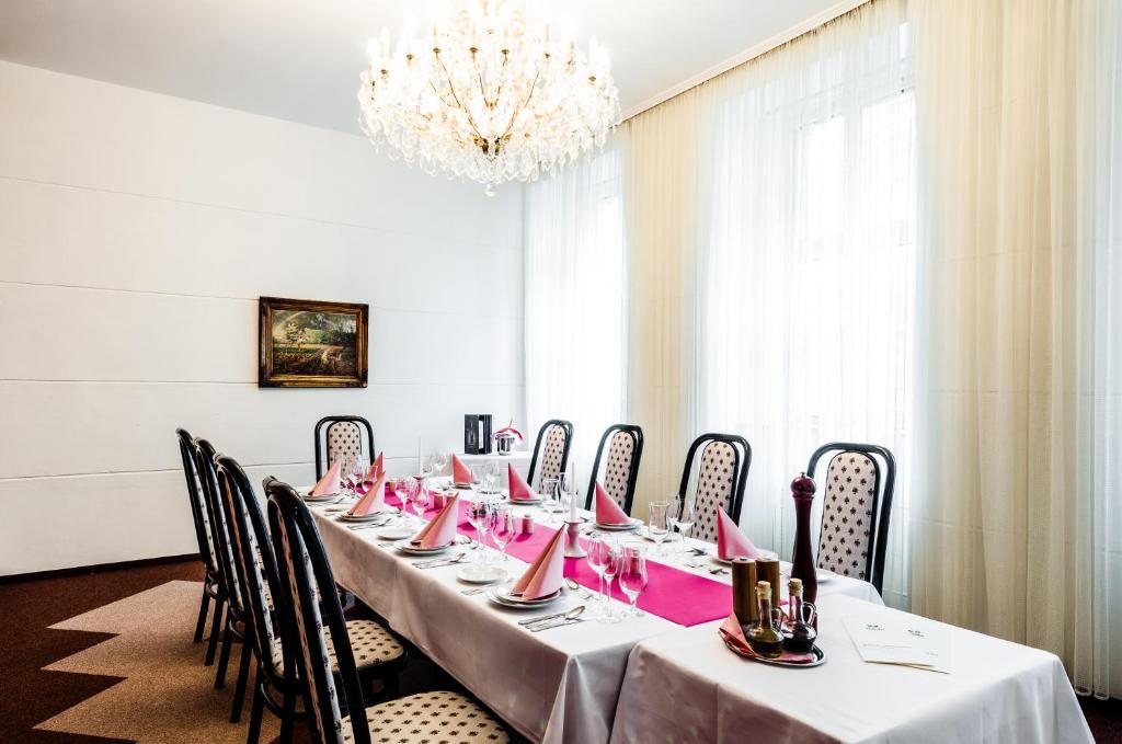 Hotel Slavia Brno Buitenkant foto