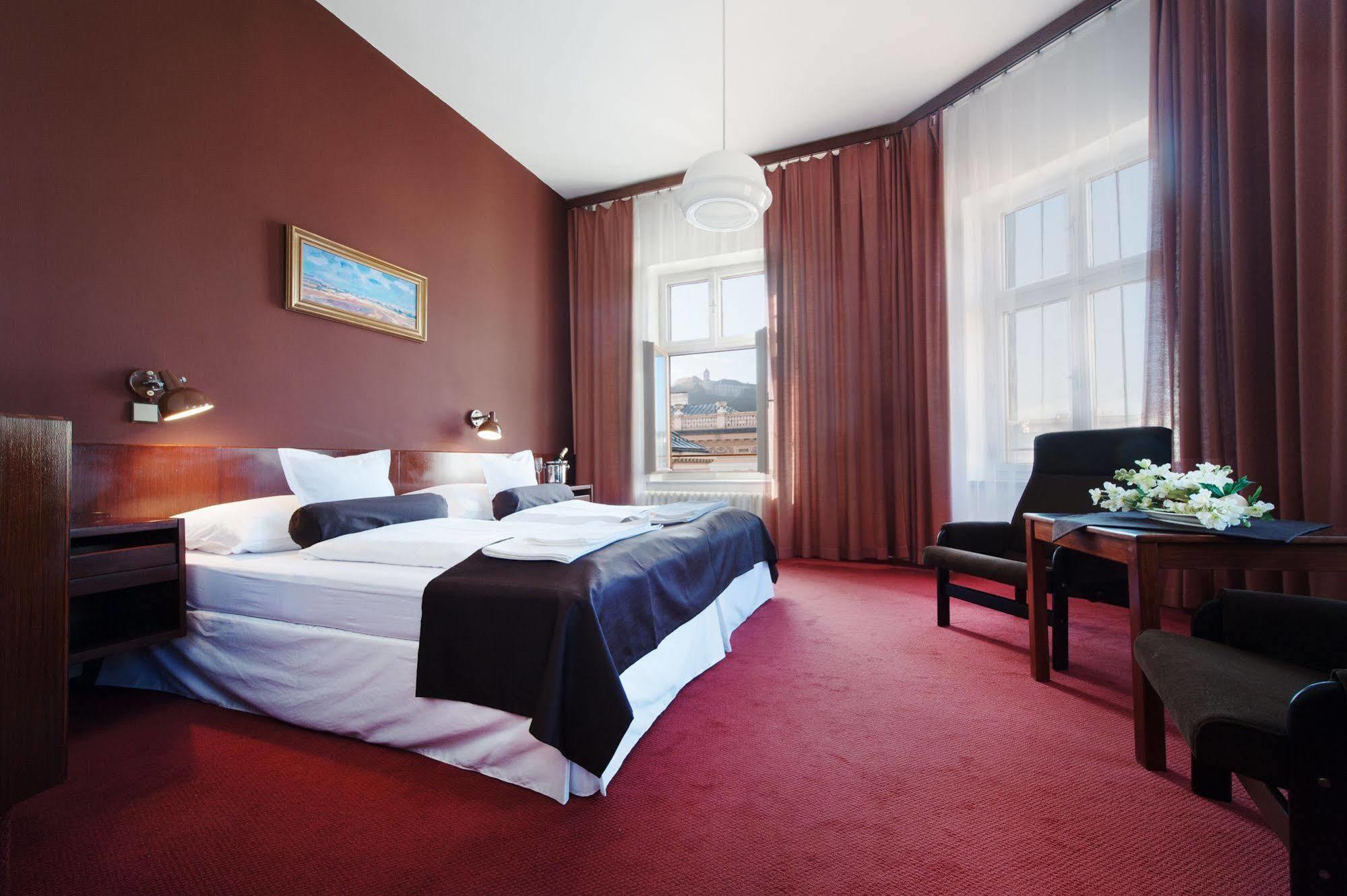 Hotel Slavia Brno Buitenkant foto