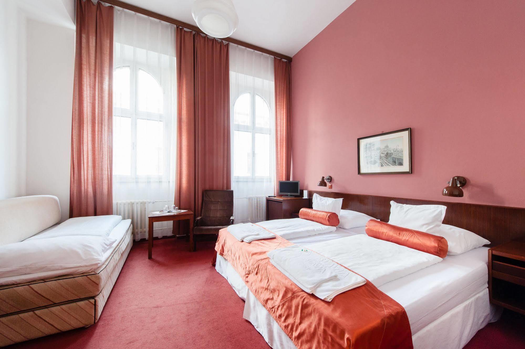 Hotel Slavia Brno Buitenkant foto