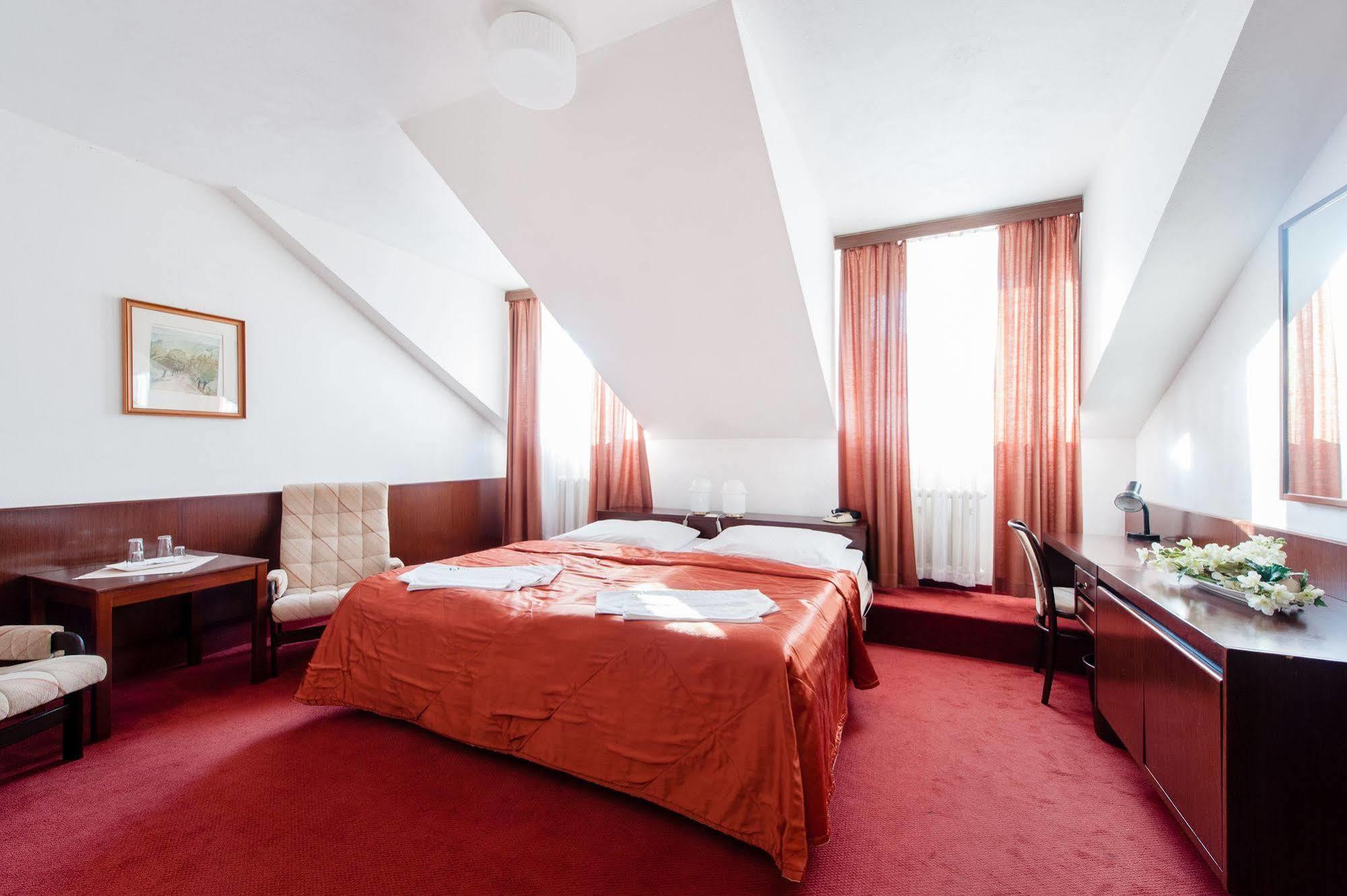 Hotel Slavia Brno Buitenkant foto