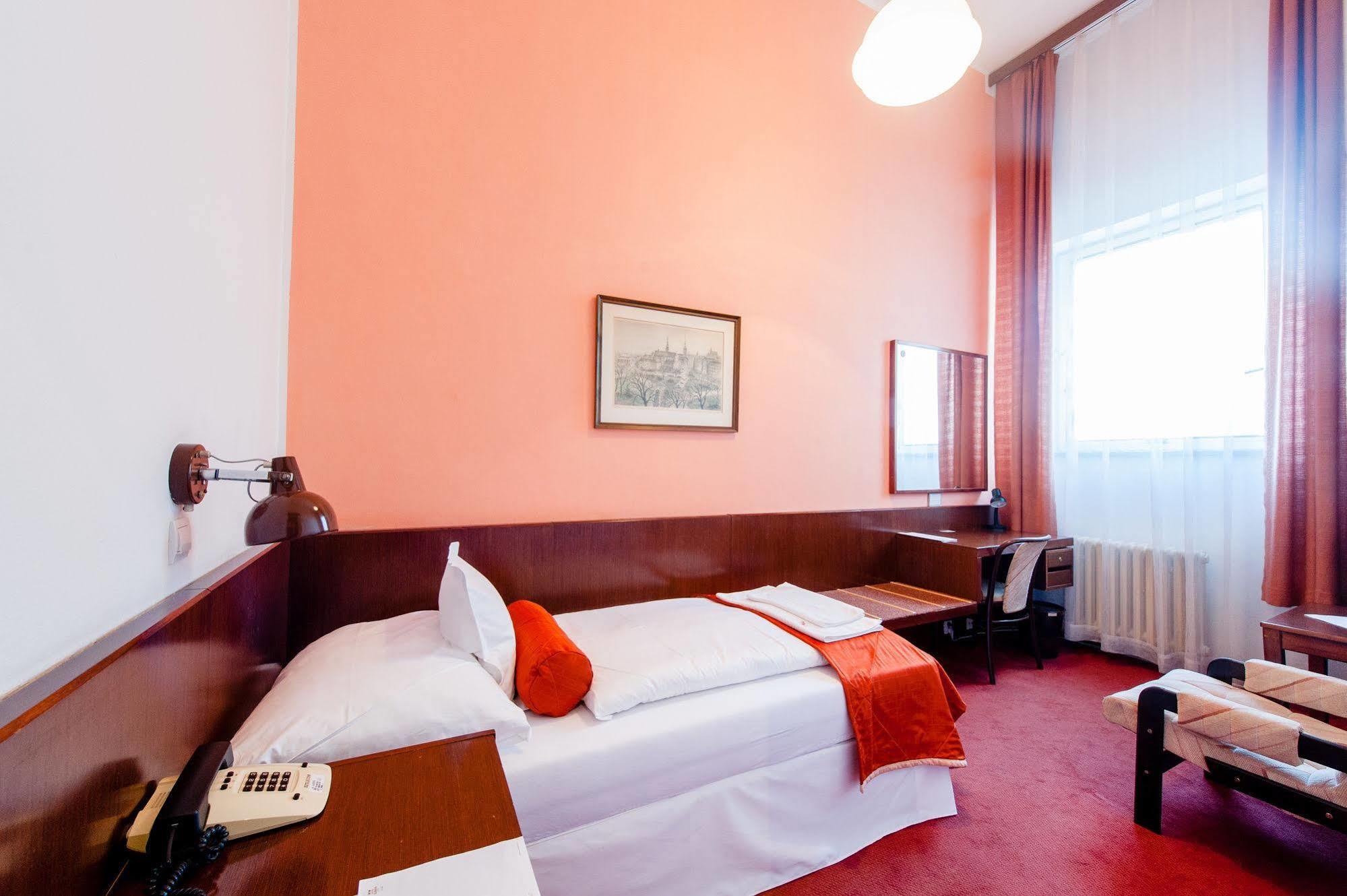 Hotel Slavia Brno Buitenkant foto